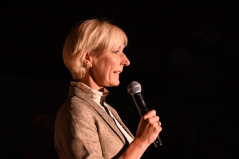 Diploma-uitreiking-2024-e6cefa20-4e60-4a1b-854d-75245decd7d0