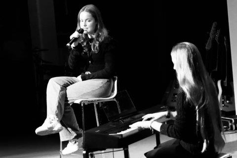 2DE3FD5C-00F1-4671-87E1-F79F0AC3038B_1_201_a