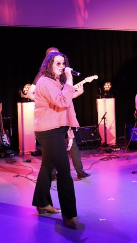 7A2A7530-97E9-4613-A73B-F4E768F3F173_1_201_a