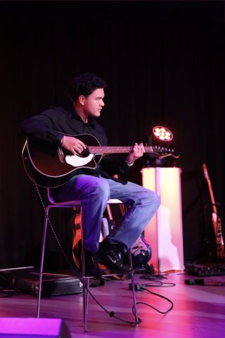 8EC931DB-BAA8-4736-8C7D-31D41169D164_1_201_a