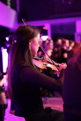 CD8EB291-03C8-46F3-9D63-2F610DDB9414_1_201_a