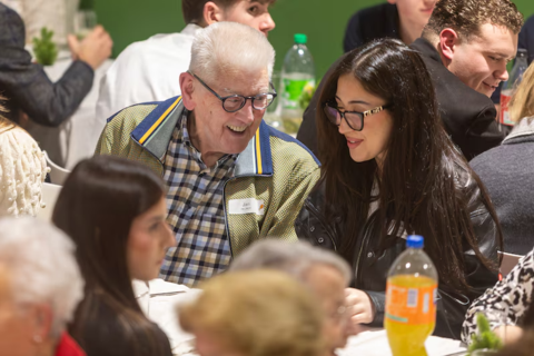 BNDeStem_kerstdiner-voor-ouderen-2