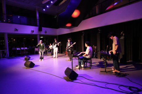 110-C1B1E352-E792-425C-AE7E-0048B361CFAB