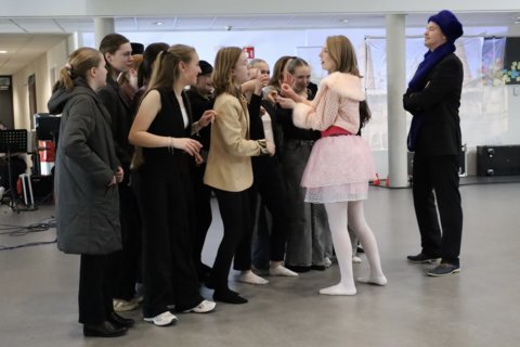 C0B87BDD-7909-4ACA-B2EA-B79F76A5B788_1_201_a